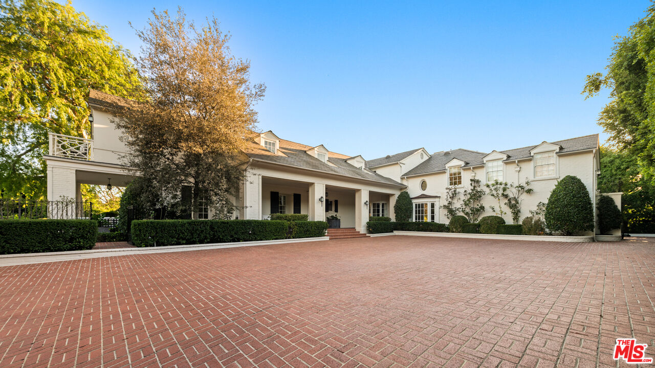 111 North Mapleton Drive Los Angeles, CA 90077 - Photo 3 of 53