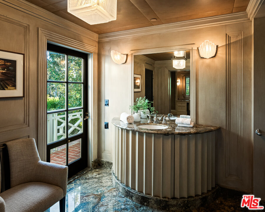 111 North Mapleton Drive Los Angeles, CA 90077 - Photo 38 of 53