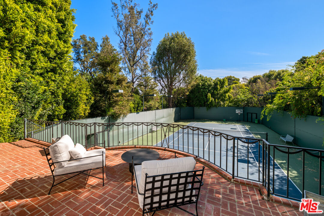 111 North Mapleton Drive Los Angeles, CA 90077 - Photo 51 of 53