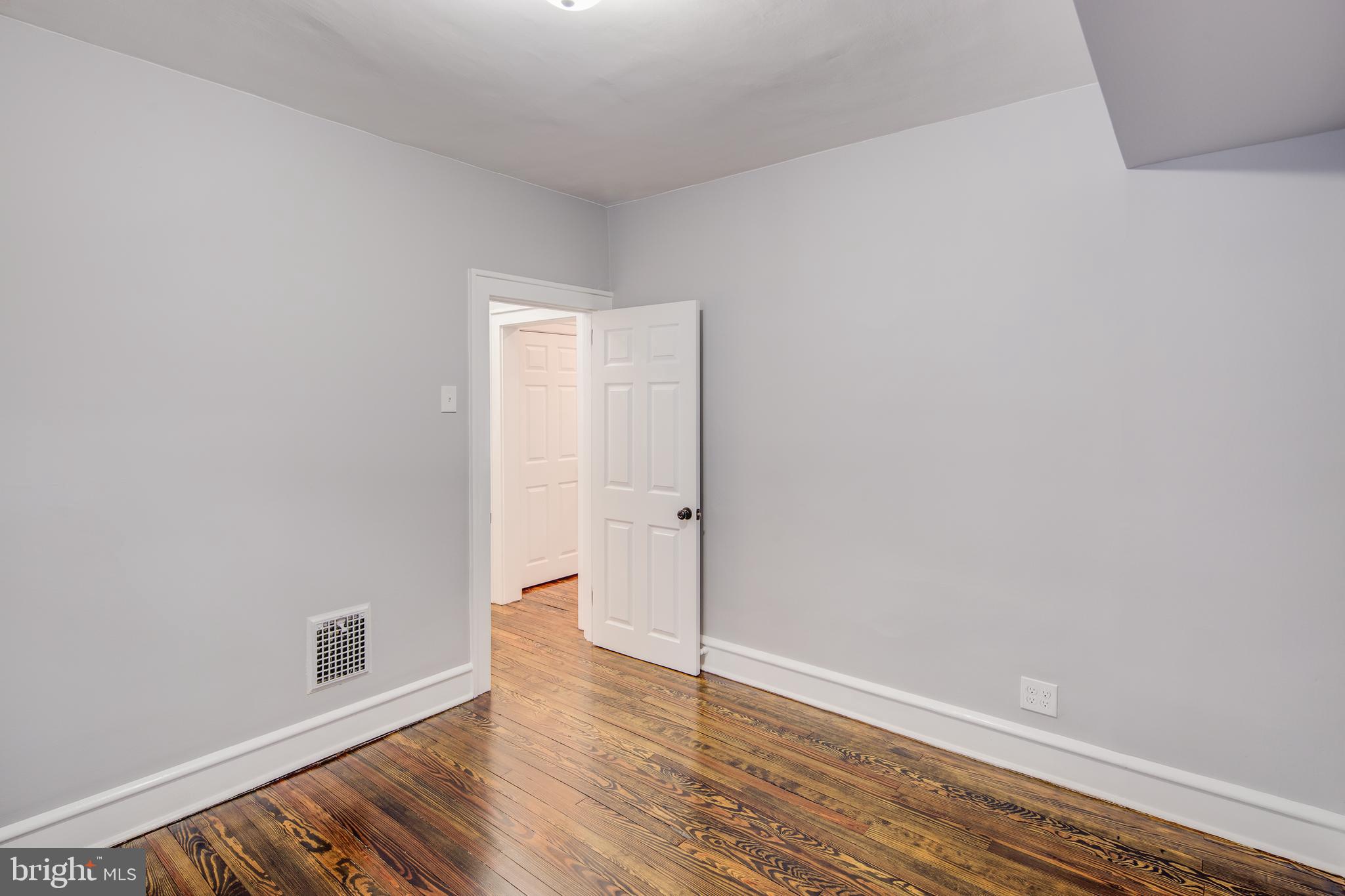 77 Harding Avenue Oaklyn, NJ 08107 - Photo 20 of 25 Bedroom 2