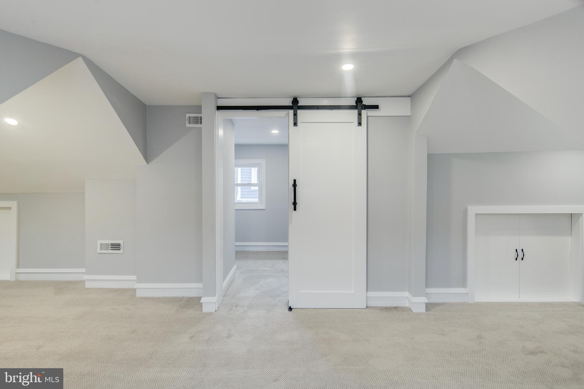 77 Harding Avenue Oaklyn, NJ 08107 - Photo 22 of 25 Main bedroom with walk-in closet