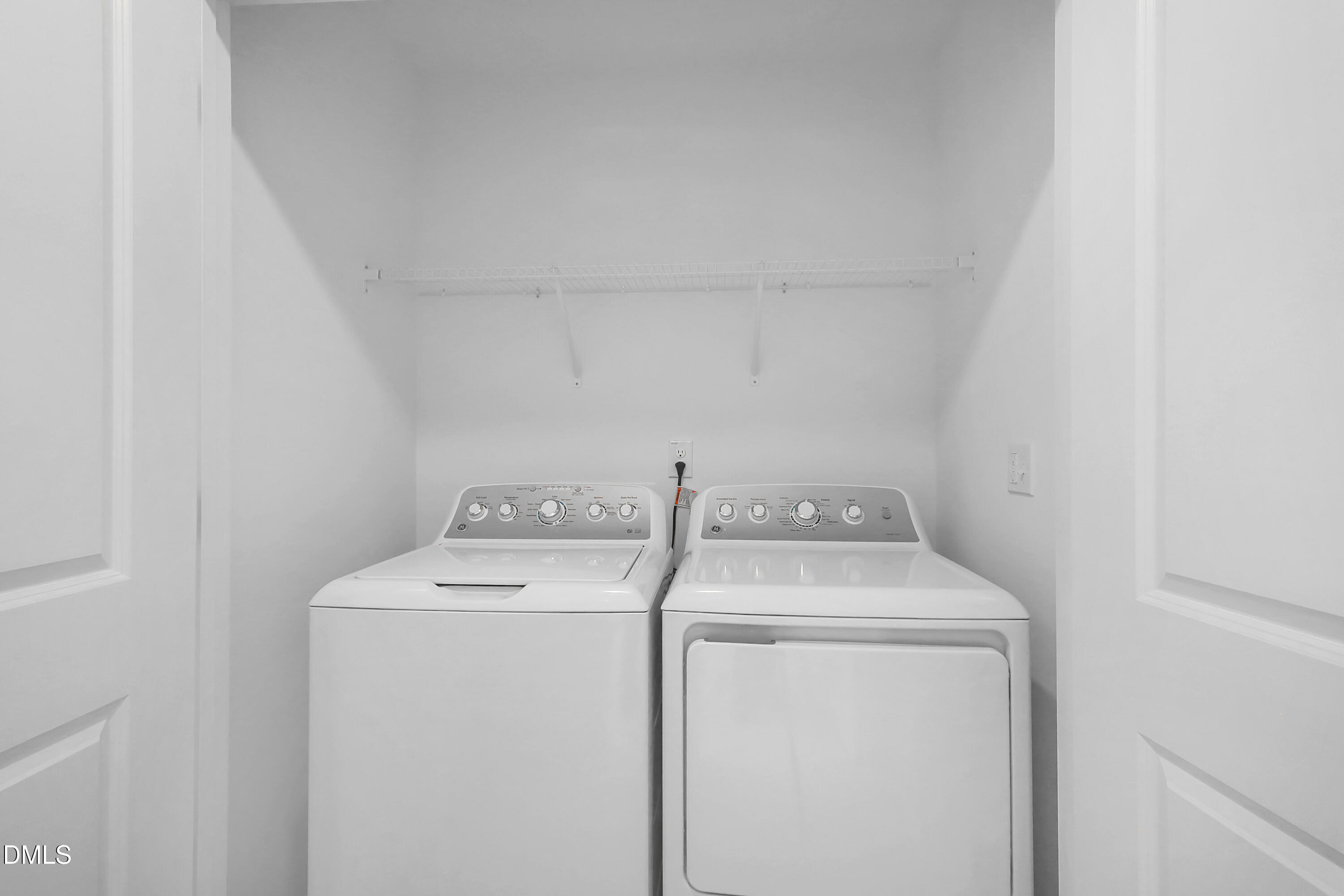 3601 Elm Grv Lane Raleigh, NC 27604 - Photo 19 of 54 SUN_ElmGrove_Pic_Wyatt_Laundry_1of1