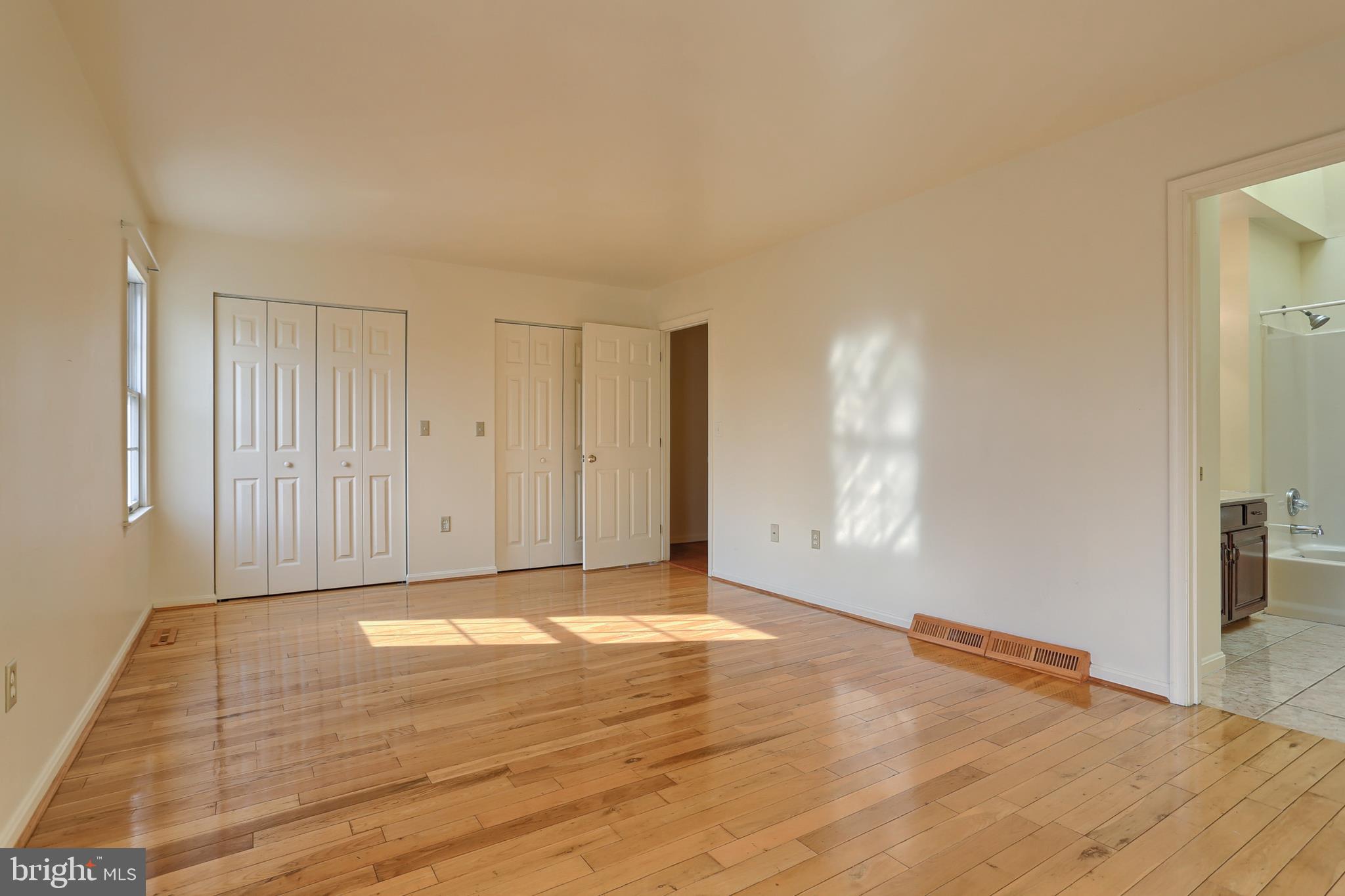 2051 B Raleigh Road, Unit B Hummelstown, PA 17036 - Photo 14 of 27 a view of a livingroom with wooden floor