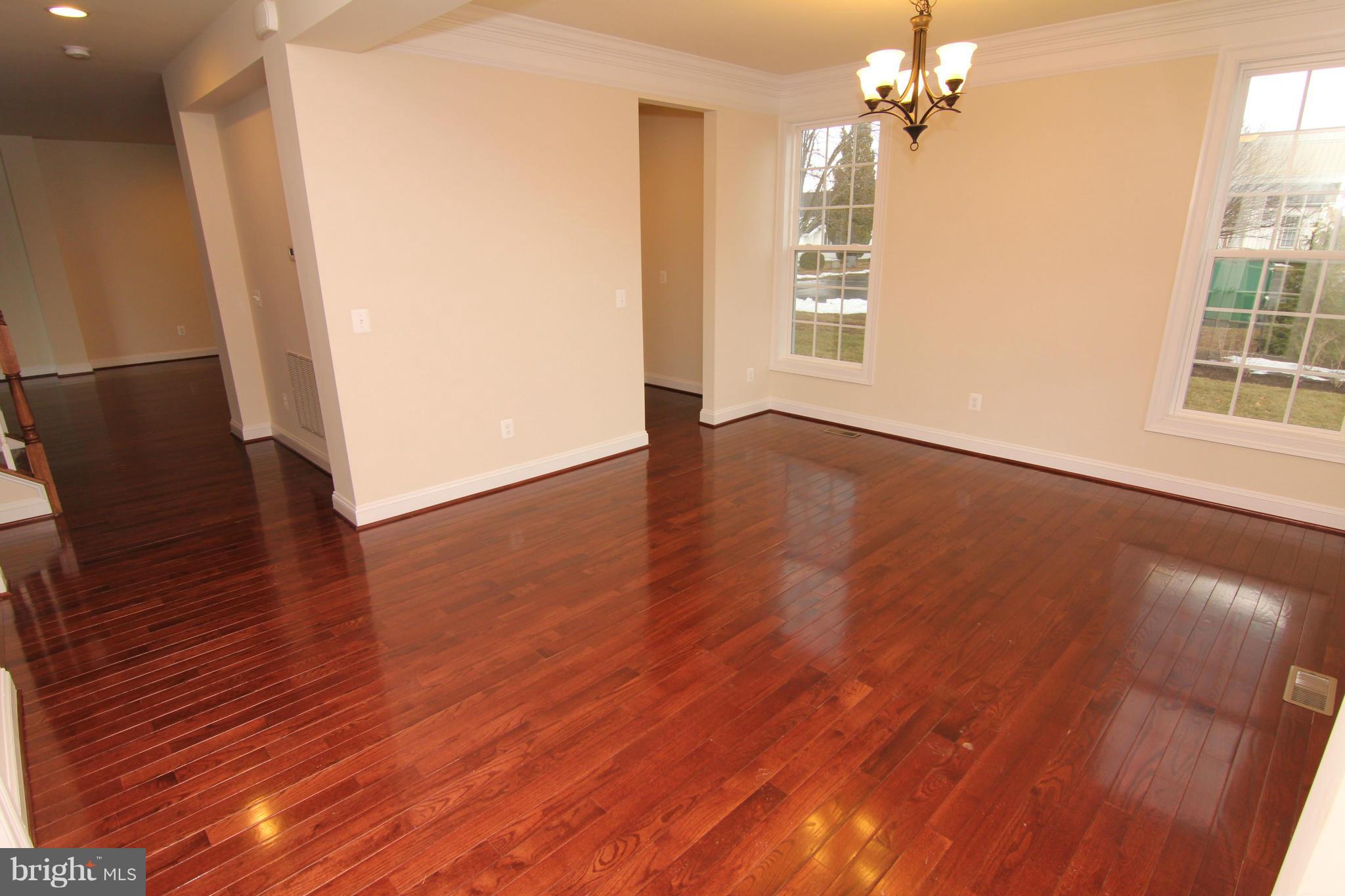 20946 Ashburn Road Ashburn, VA 20147 - Photo 5 of 30 Dining Room