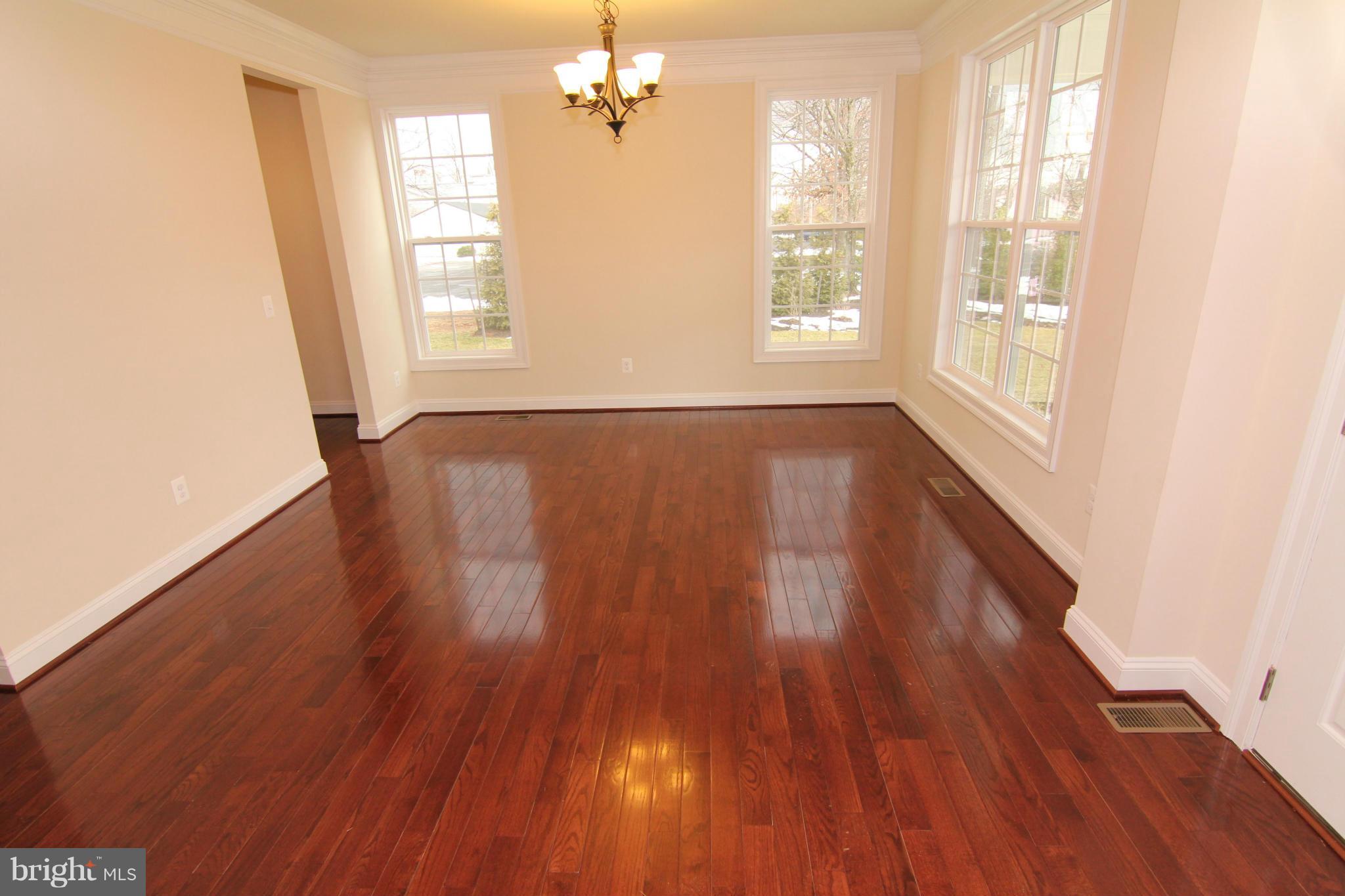 20946 Ashburn Road Ashburn, VA 20147 - Photo 6 of 30 Dining Room