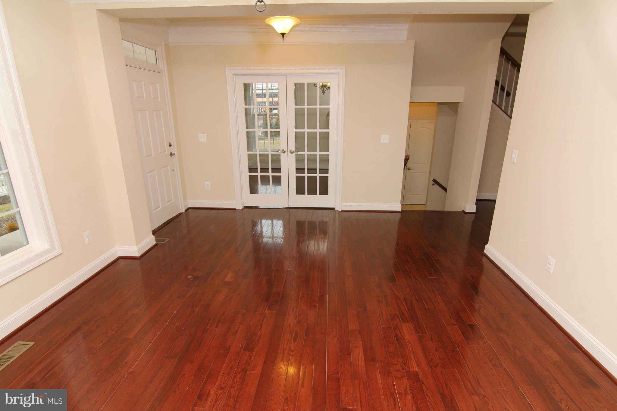 20946 Ashburn Road Ashburn, VA 20147 - Photo 7 of 30 Interior (General)