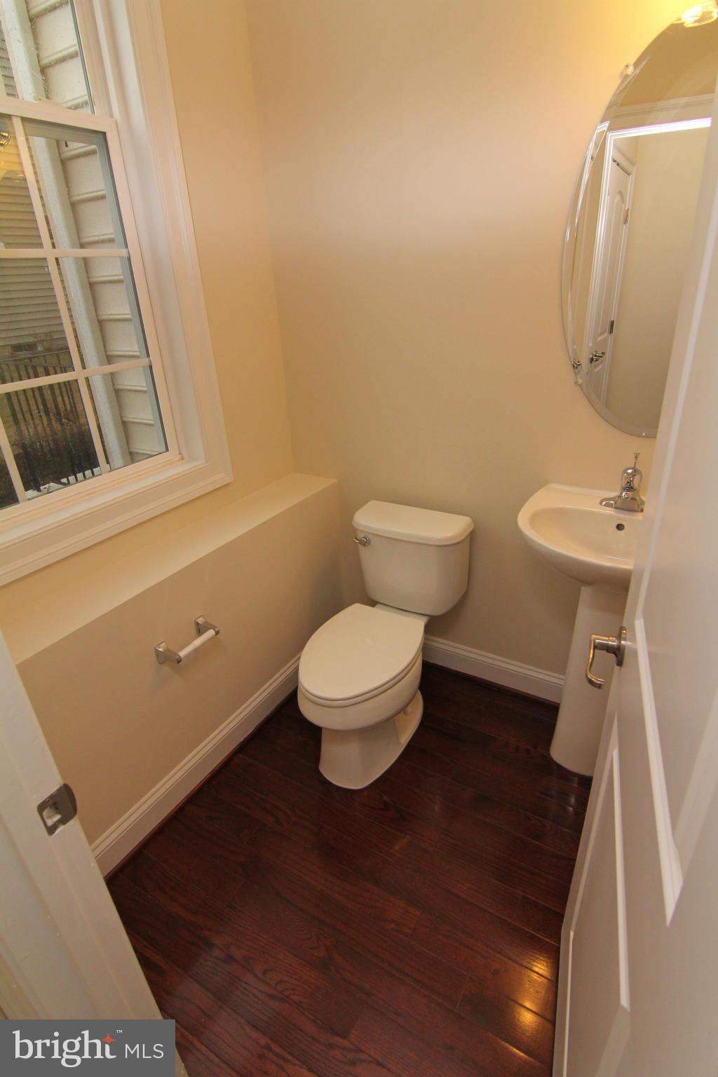 20946 Ashburn Road Ashburn, VA 20147 - Photo 9 of 30 Bath