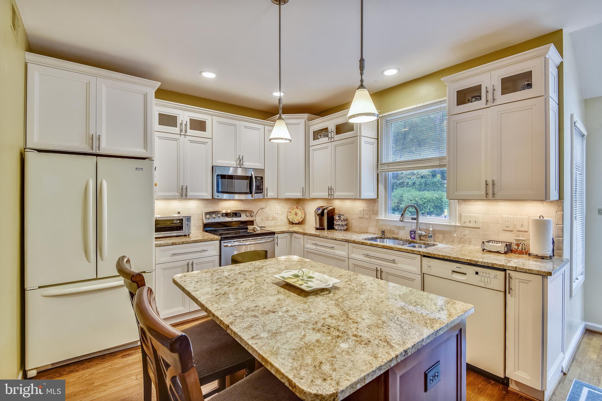 8100 Dry Ridge Road Montgomery Village, MD 20886 - Photo 3 of 74 Updated center isle kitchen
