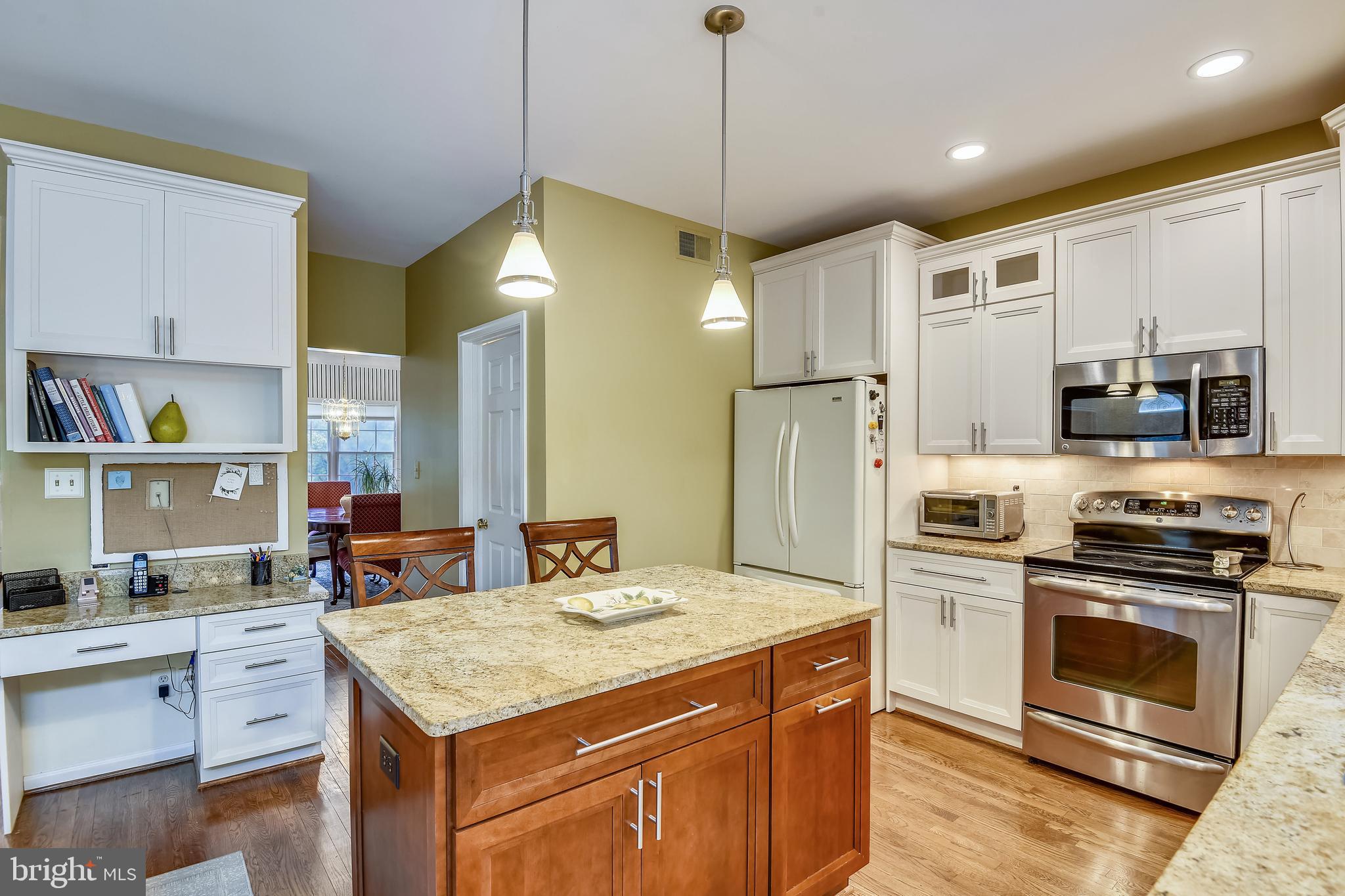 8100 Dry Ridge Road Montgomery Village, MD 20886 - Photo 22 of 74 Kitchen also has planning desk