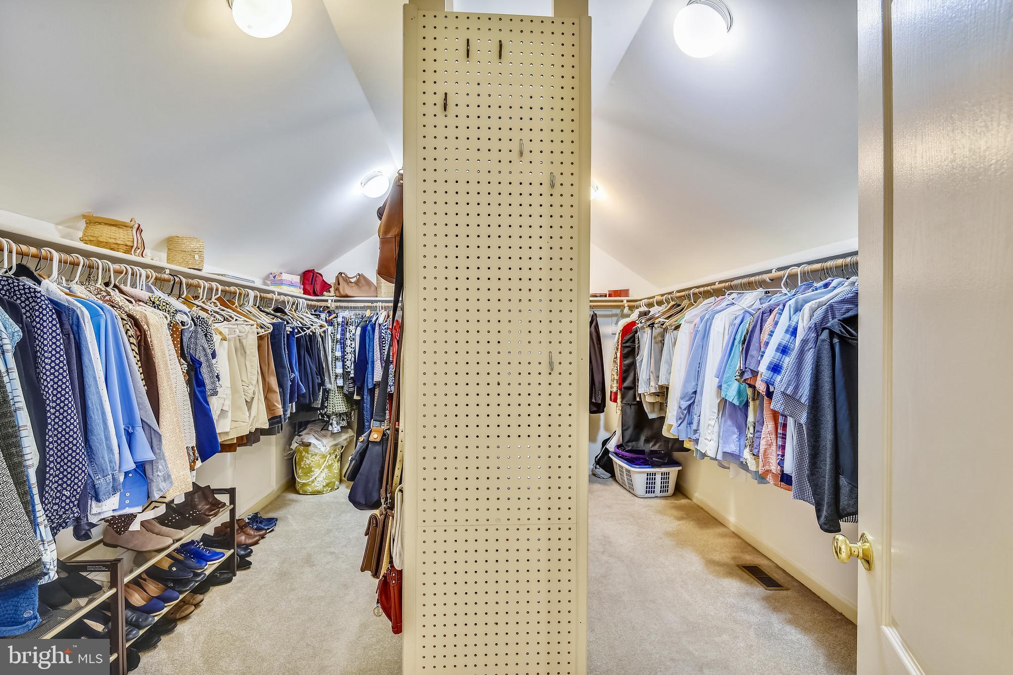 8100 Dry Ridge Road Montgomery Village, MD 20886 - Photo 40 of 74 Large walk-in closet