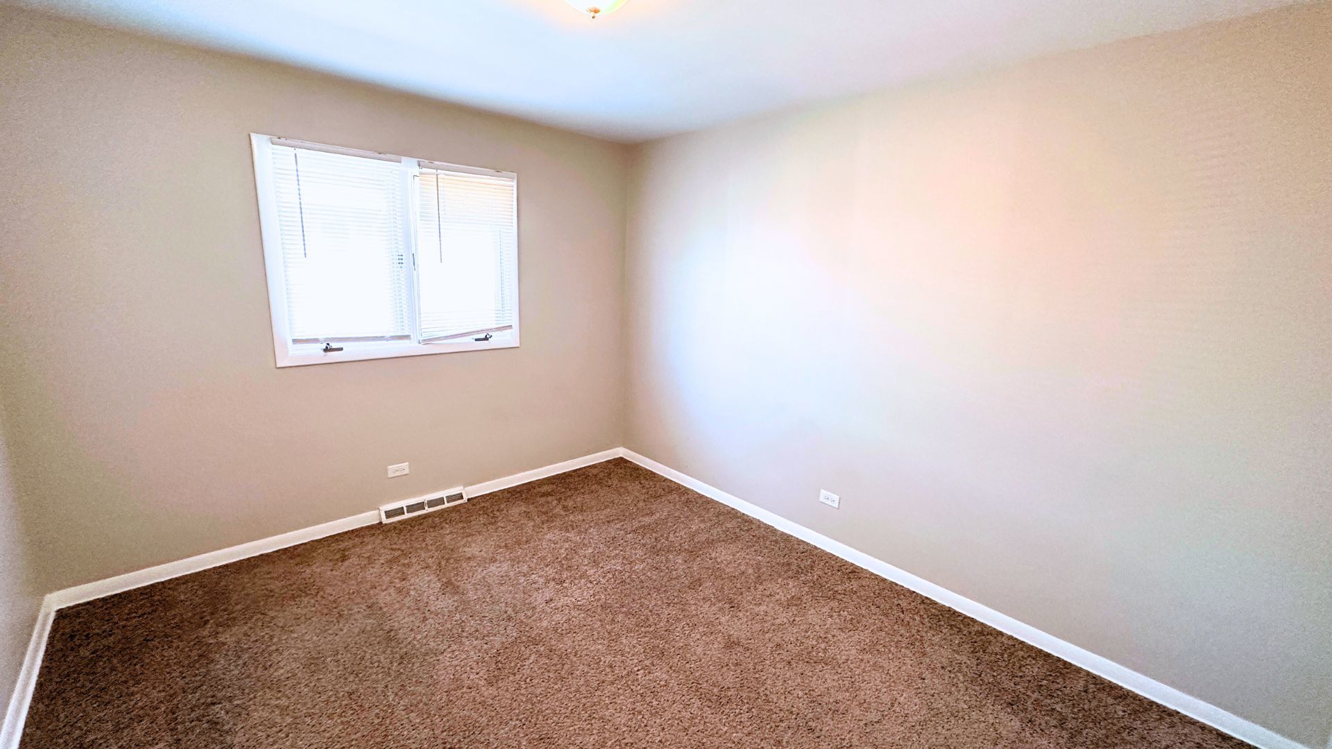 3460 170th Place Lansing, IL 60438 - Photo 10 of 19