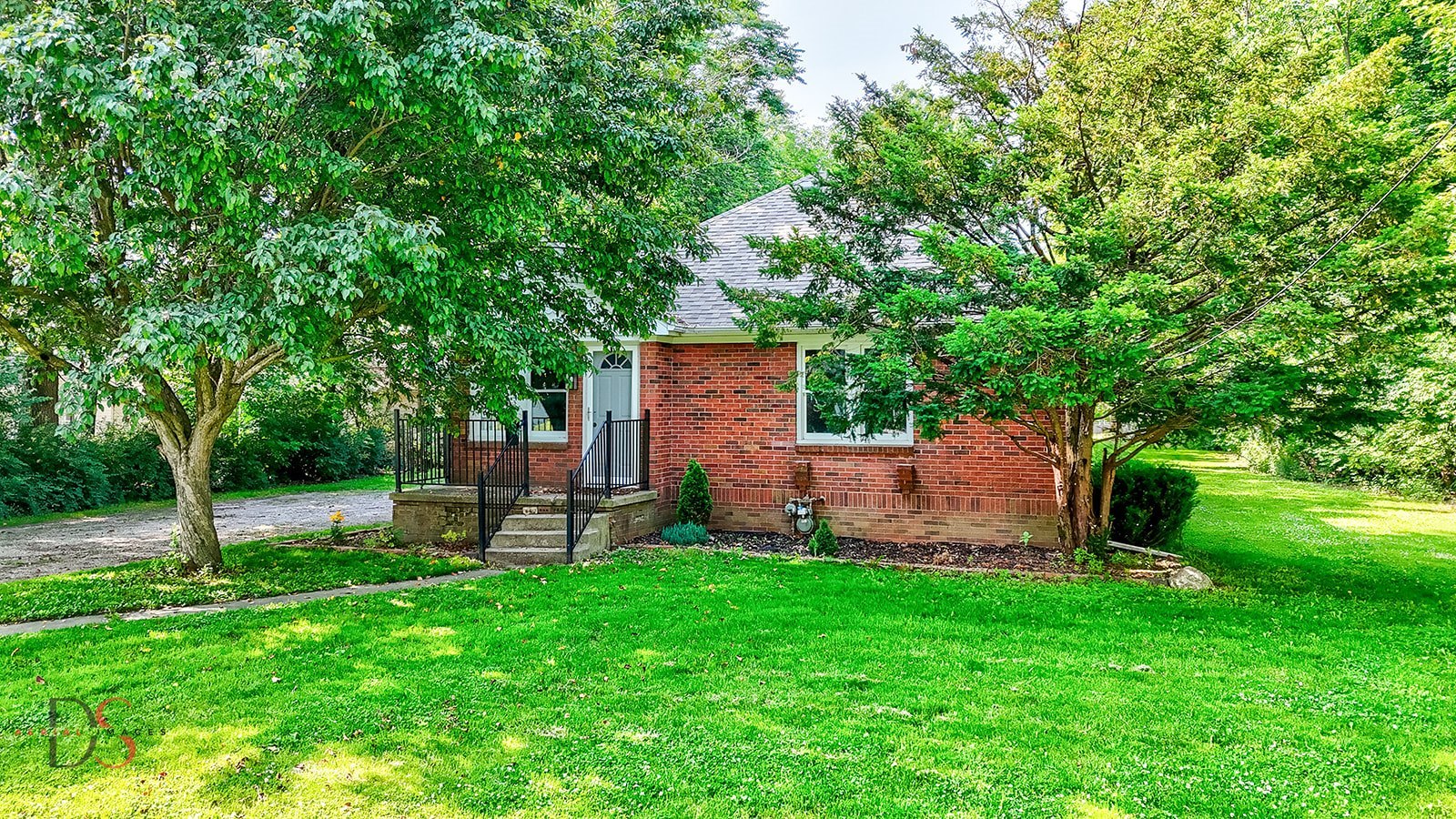 305 West 3rd Street Streator, IL 61364 - Photo 2 of 18