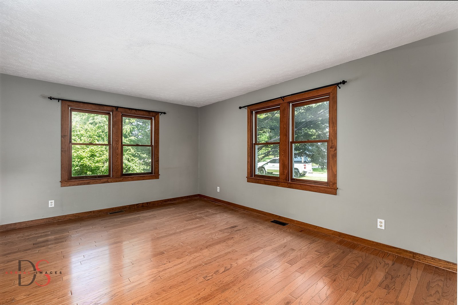 305 West 3rd Street Streator, IL 61364 - Photo 4 of 18