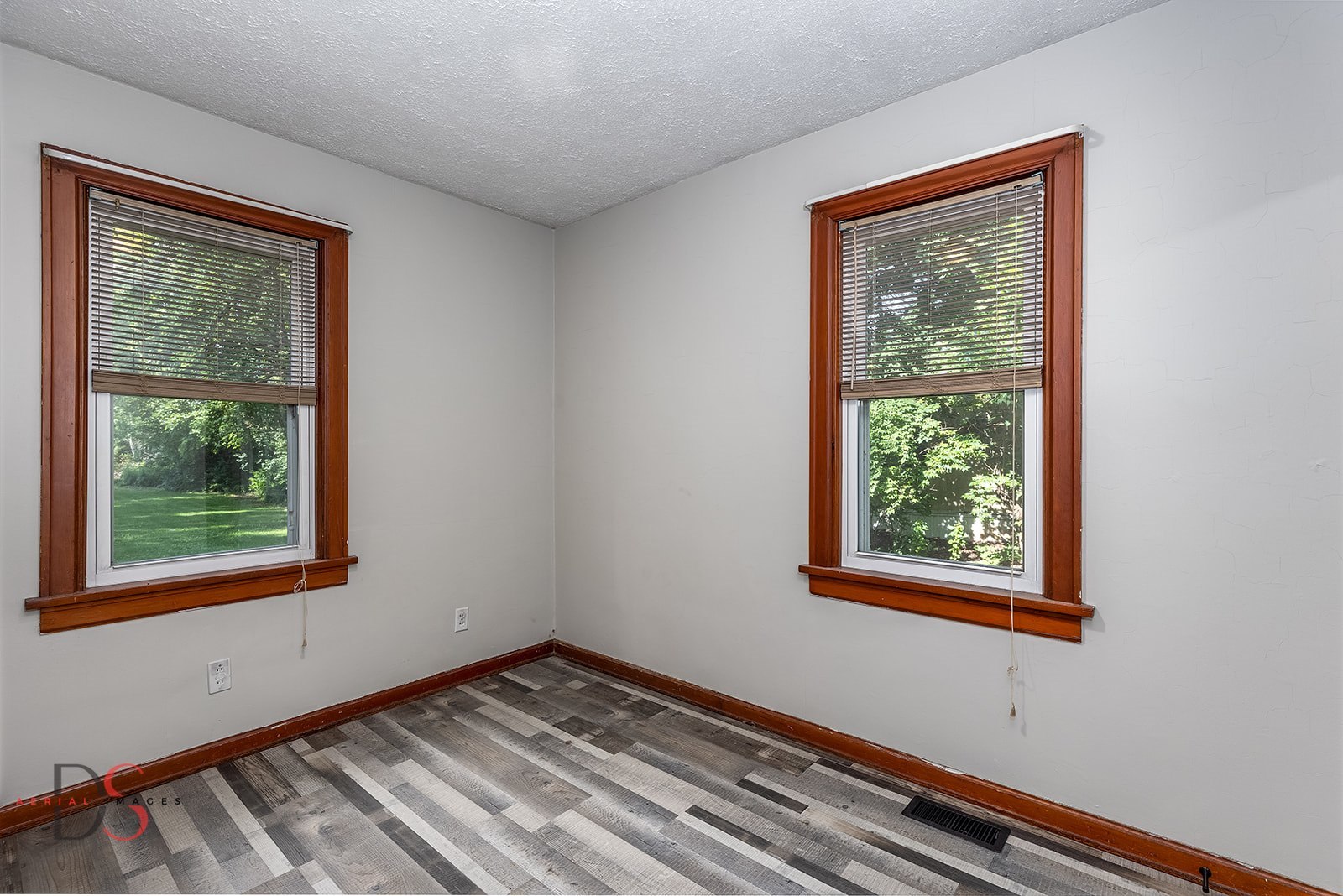 305 West 3rd Street Streator, IL 61364 - Photo 10 of 18