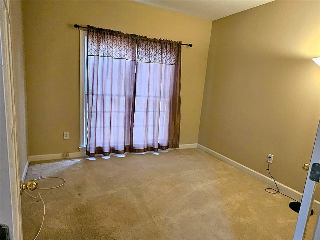 3800 Cherry Ridge Boulevard Decatur, GA 30034 - Photo 10 of 21 an empty room with windows
