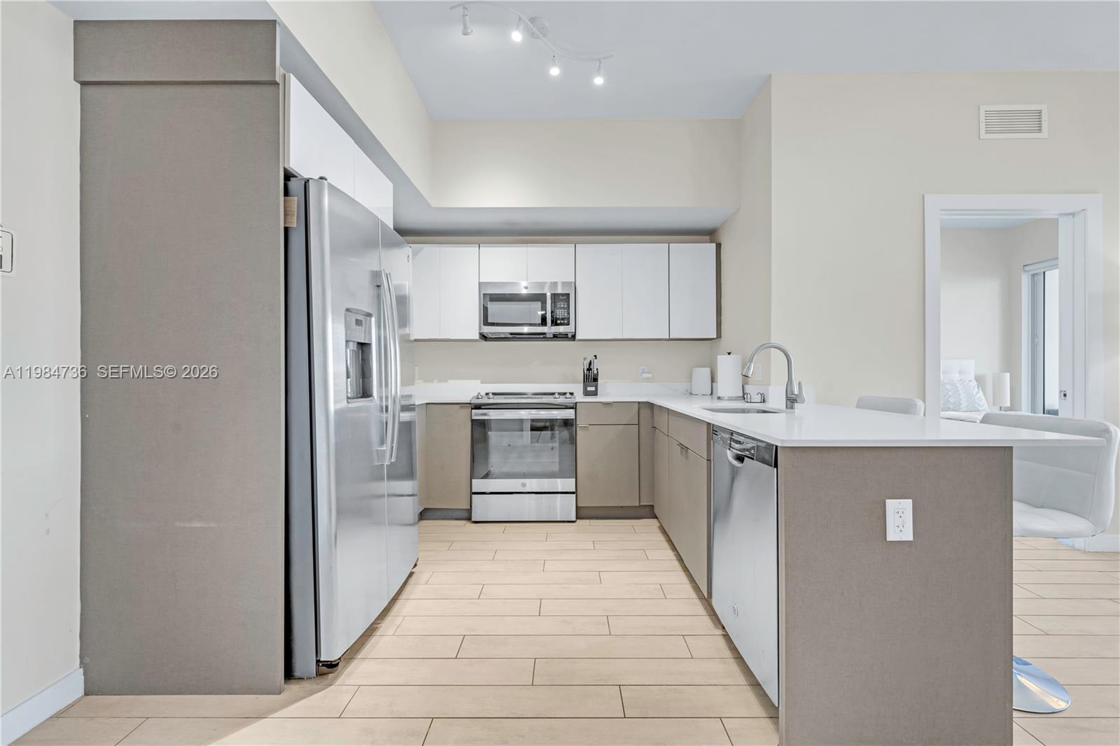 321 Northeast 26th Street, Unit 803 Miami, FL 33137 - Photo 24 of 33