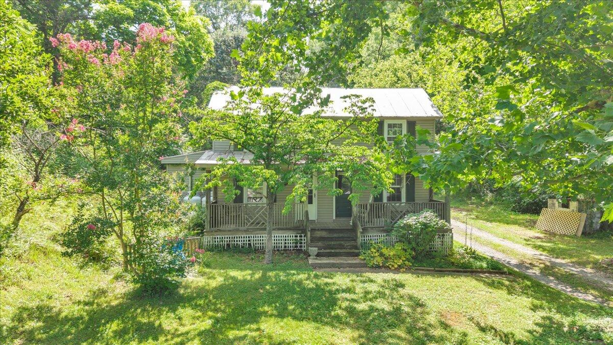 6624 Franklin Road Boones Mill, VA 24065 - Photo 44 of 57 44-DJI_20260707115517_0002_D