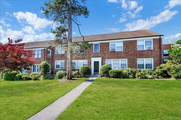 $299,000 | 111 North Broadway, Unit C4, White Plains, NY 10603