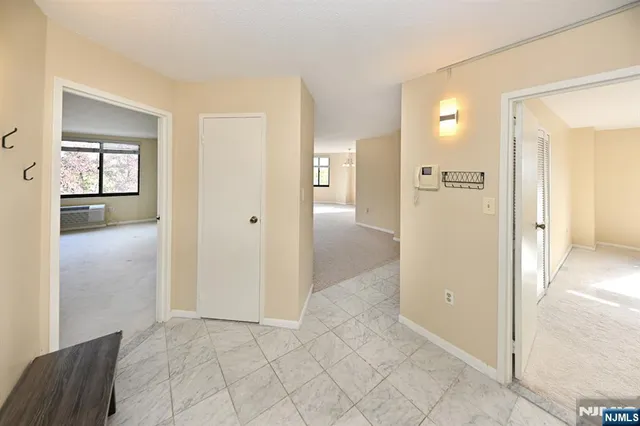 en view interior of the house and hallway
