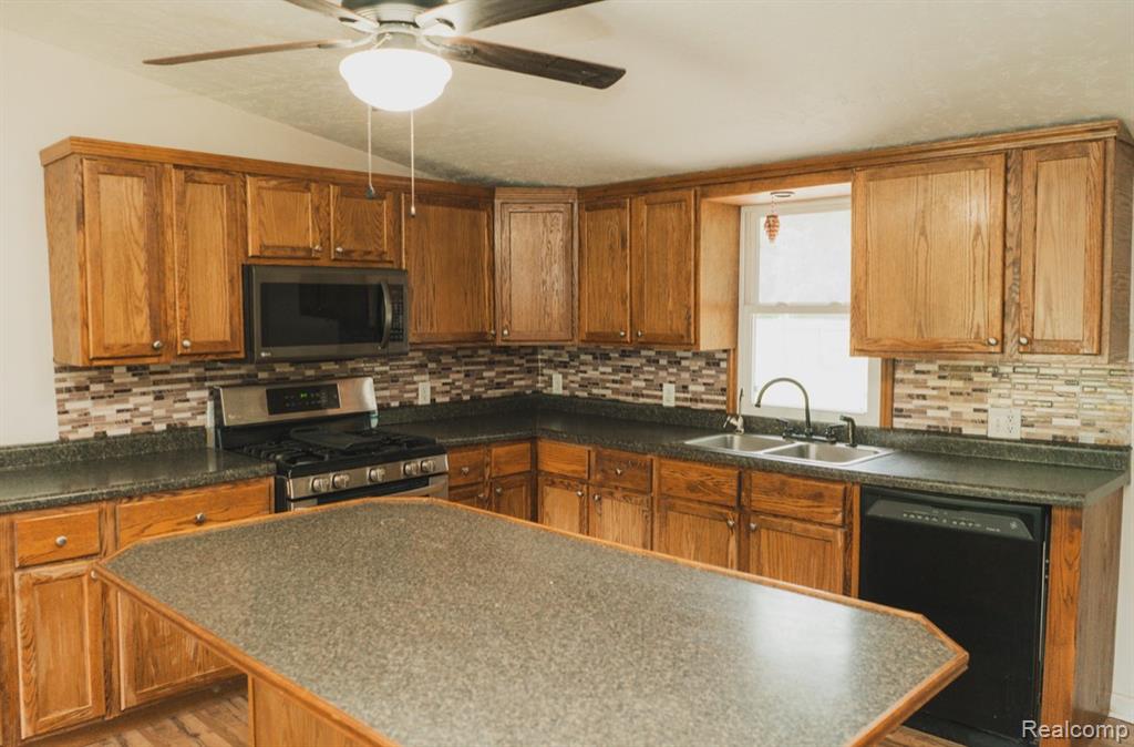 11709 Old Belding Road Northeast Belding, MI 48809 - Photo 2 of 13
