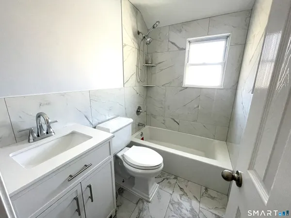 $1,900 | 111 Priscilla Circle, Bridgeport, CT 06610