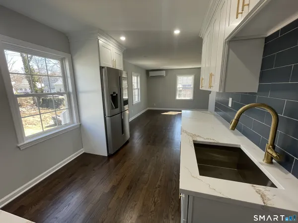$1,900 | 111 Priscilla Circle, Bridgeport, CT 06610