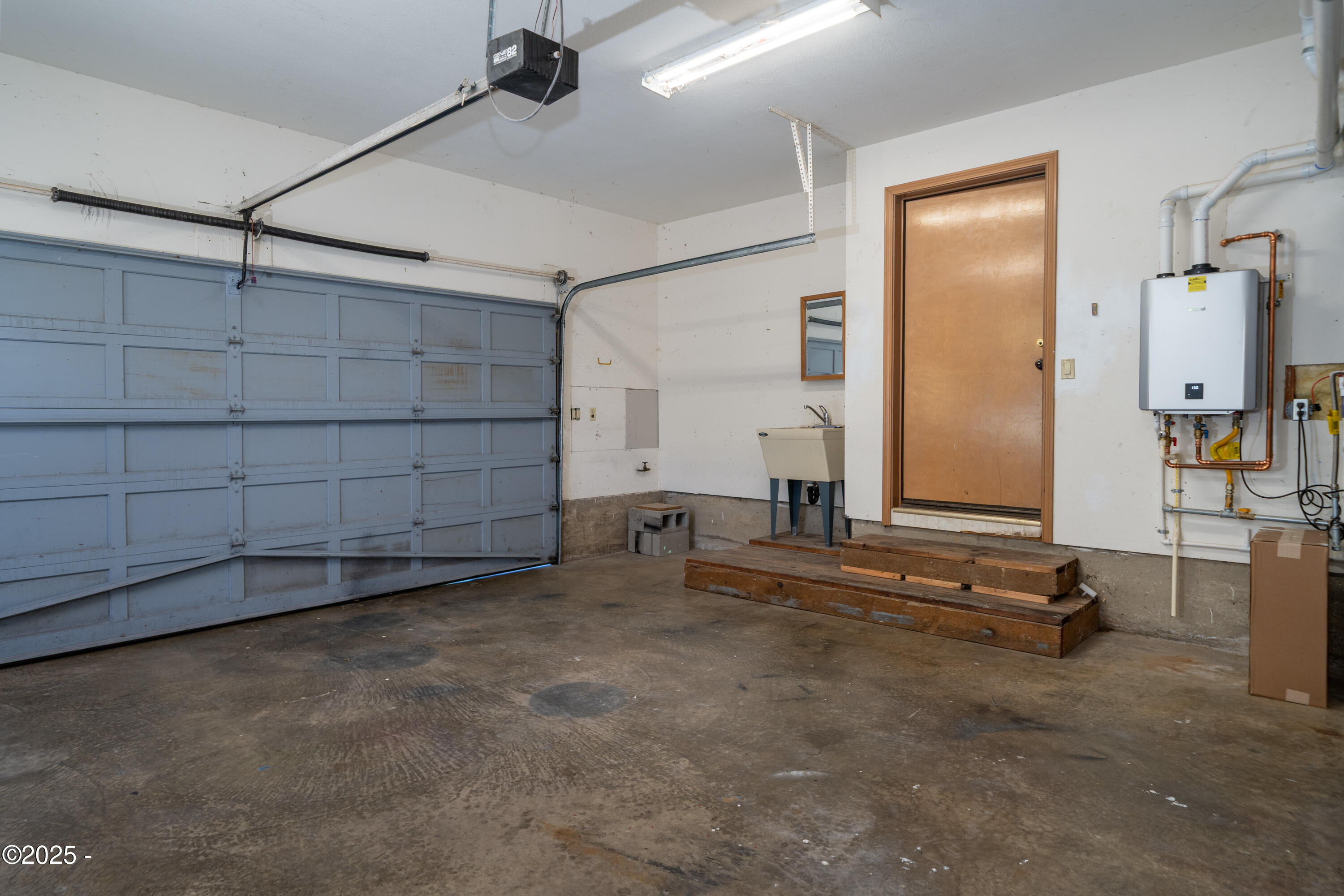 3318 Northeast 34th Loop Neotsu, OR 97364 - Photo 50 of 51 3318 NE 34TH (INTERIOR) (31)