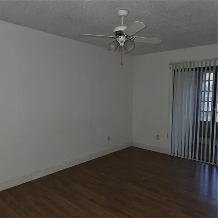 $1,750 | 6031 Scotchwood Glen, Unit 204, Orlando, FL 32822