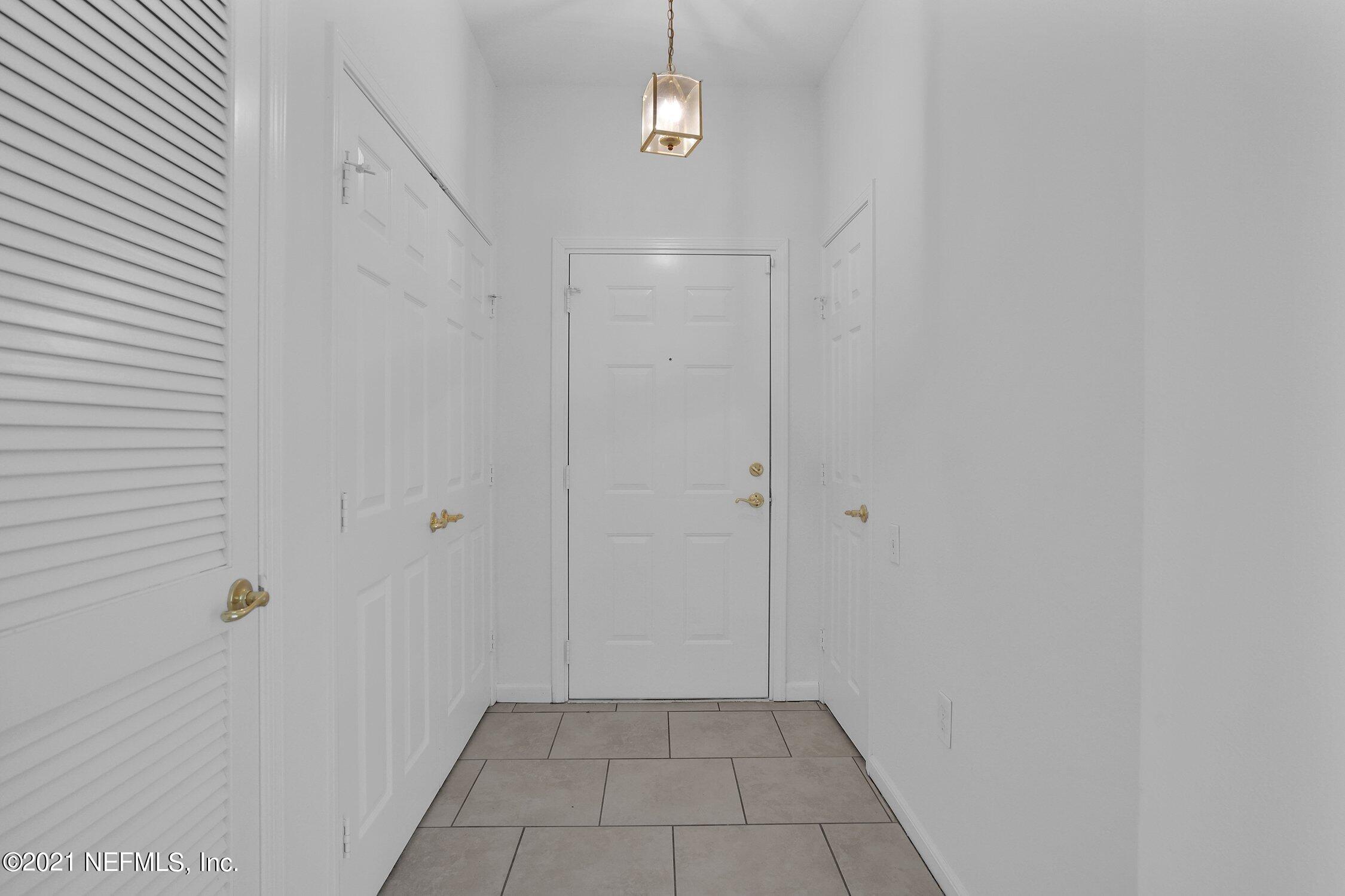 10550 Baymeadows Road, Unit 305 Jacksonville, FL 32256 - Photo 4 of 39 004-10550BaymeadowsRoadUnit305-Jacksonvi
