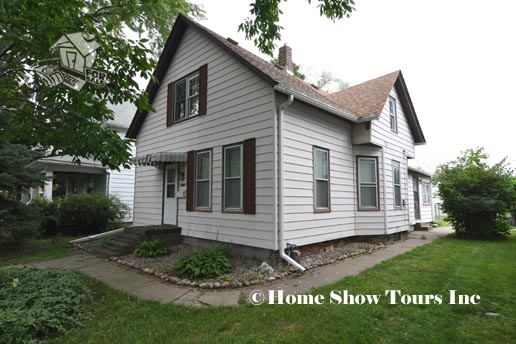 1806 15th Street Moline, IL 61265 - Photo 1 of 12 Gallery Image 1
