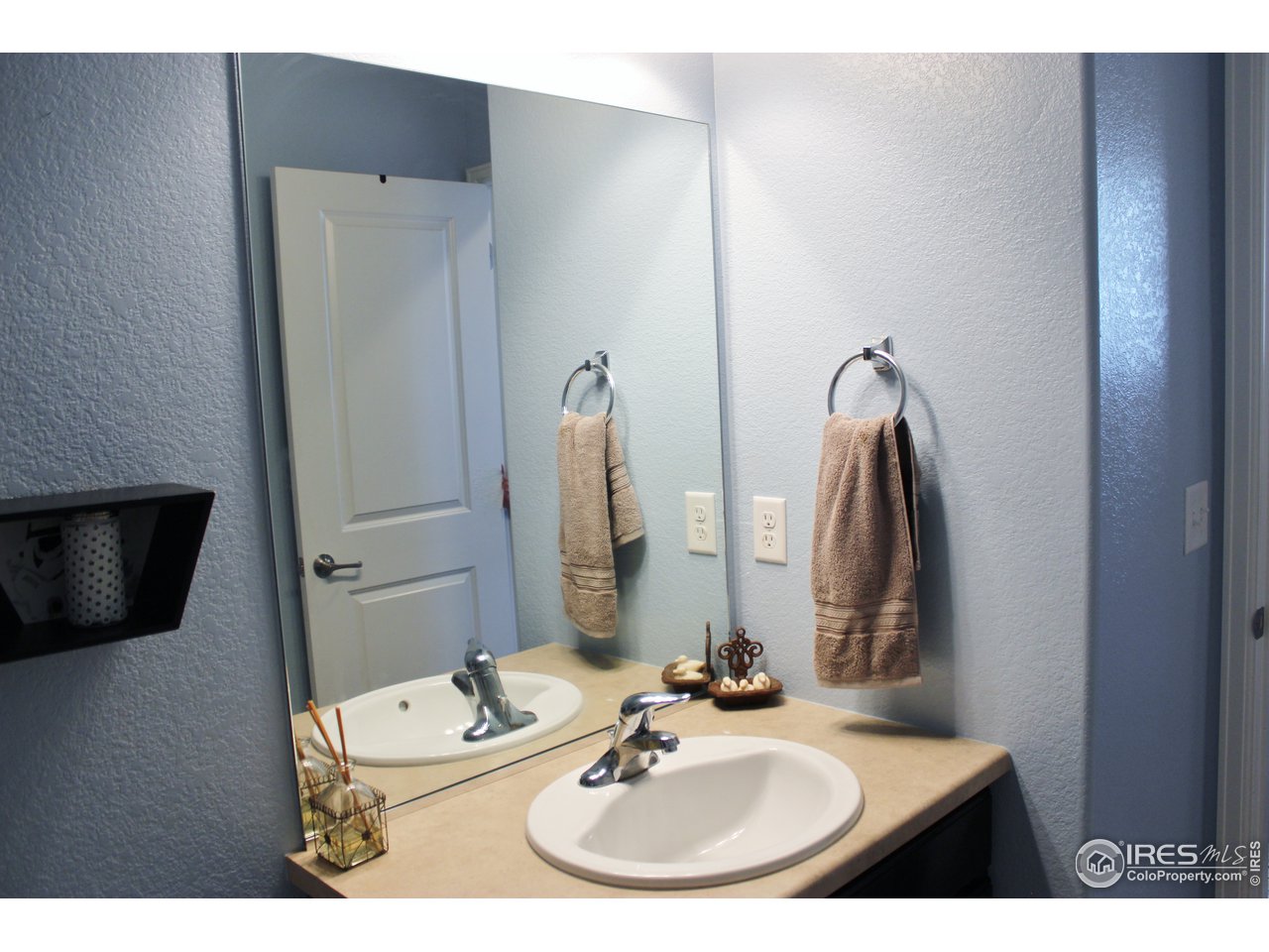 952 South Settlers Drive Milliken, CO 80543 - Photo 15 of 26 Full Bath