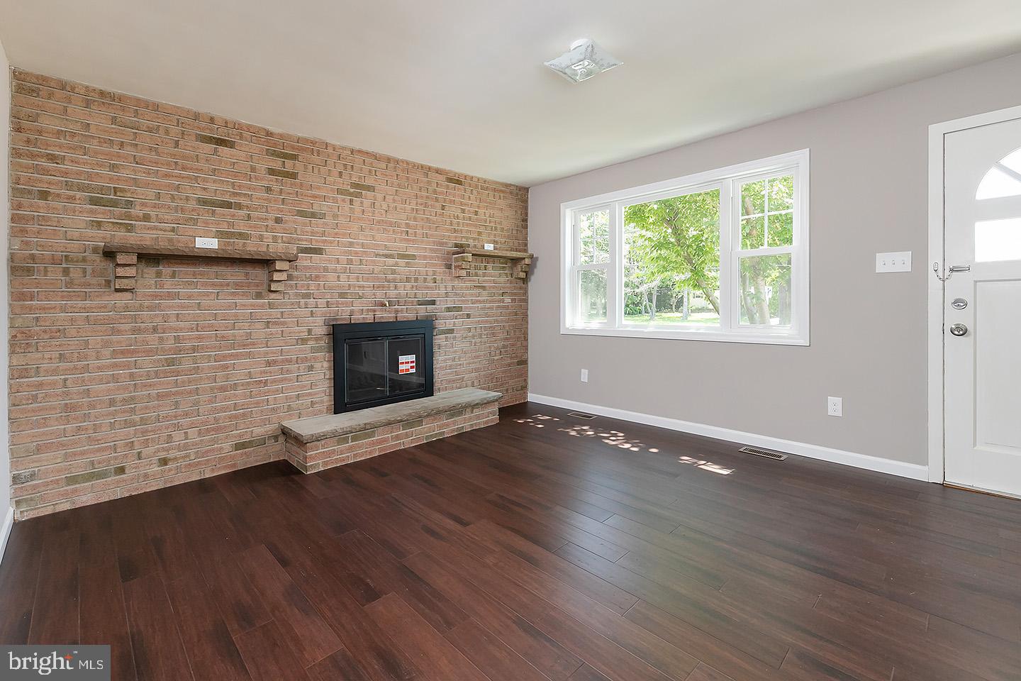 409 Sicklerville Road Williamstown, NJ 08094 - Photo 17 of 20 Family Room