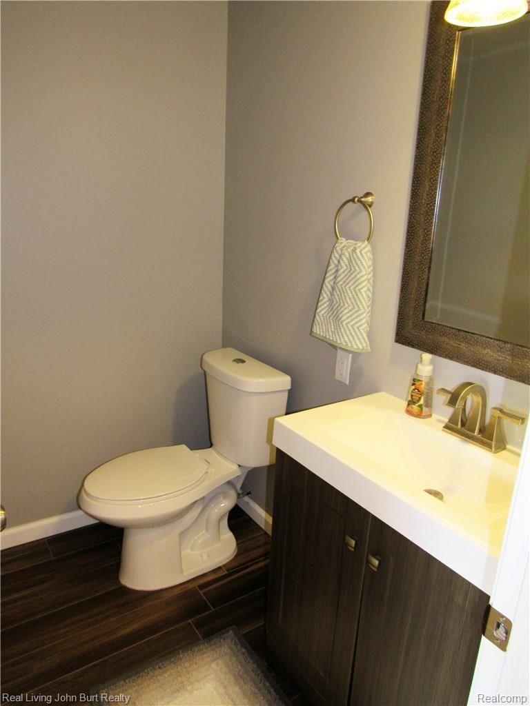 4849 Herd Road Metamora, MI 48455 - Photo 29 of 42 1st flr powder room