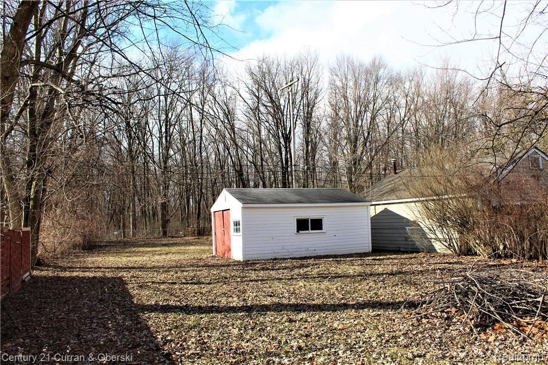 37109 Bendix Street Wayne, MI 48184 - Photo 14 of 17 Huge backyard!!