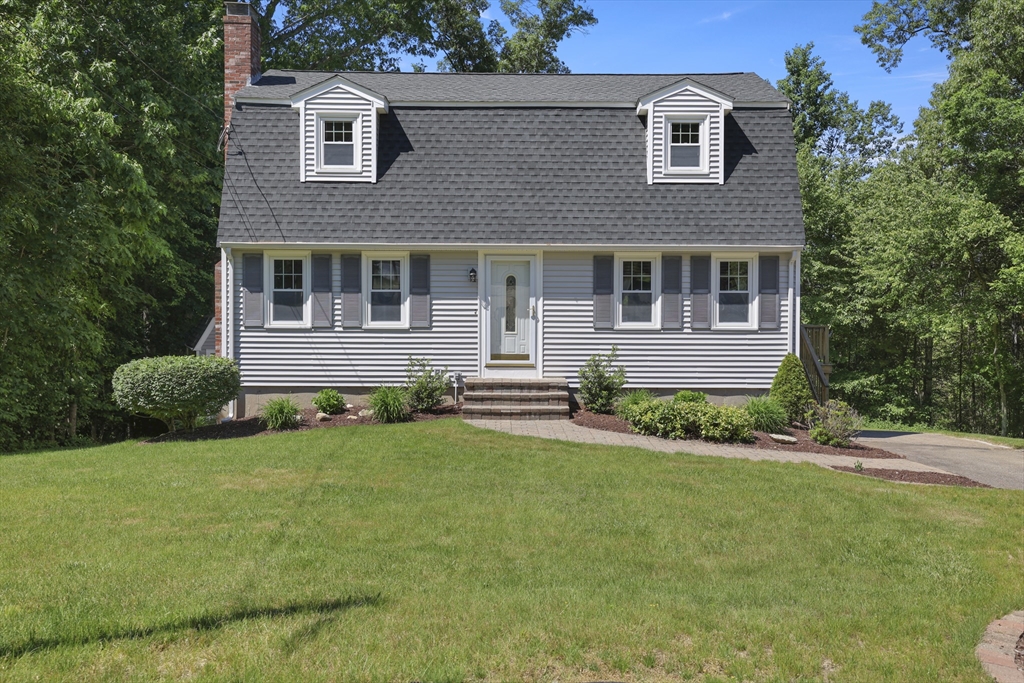 8 Walker Road Franklin, MA 02038 - Photo 5 of 40