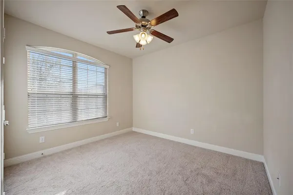 $2,450 | 549 Northwood Drive, Oak Point, TX 75068