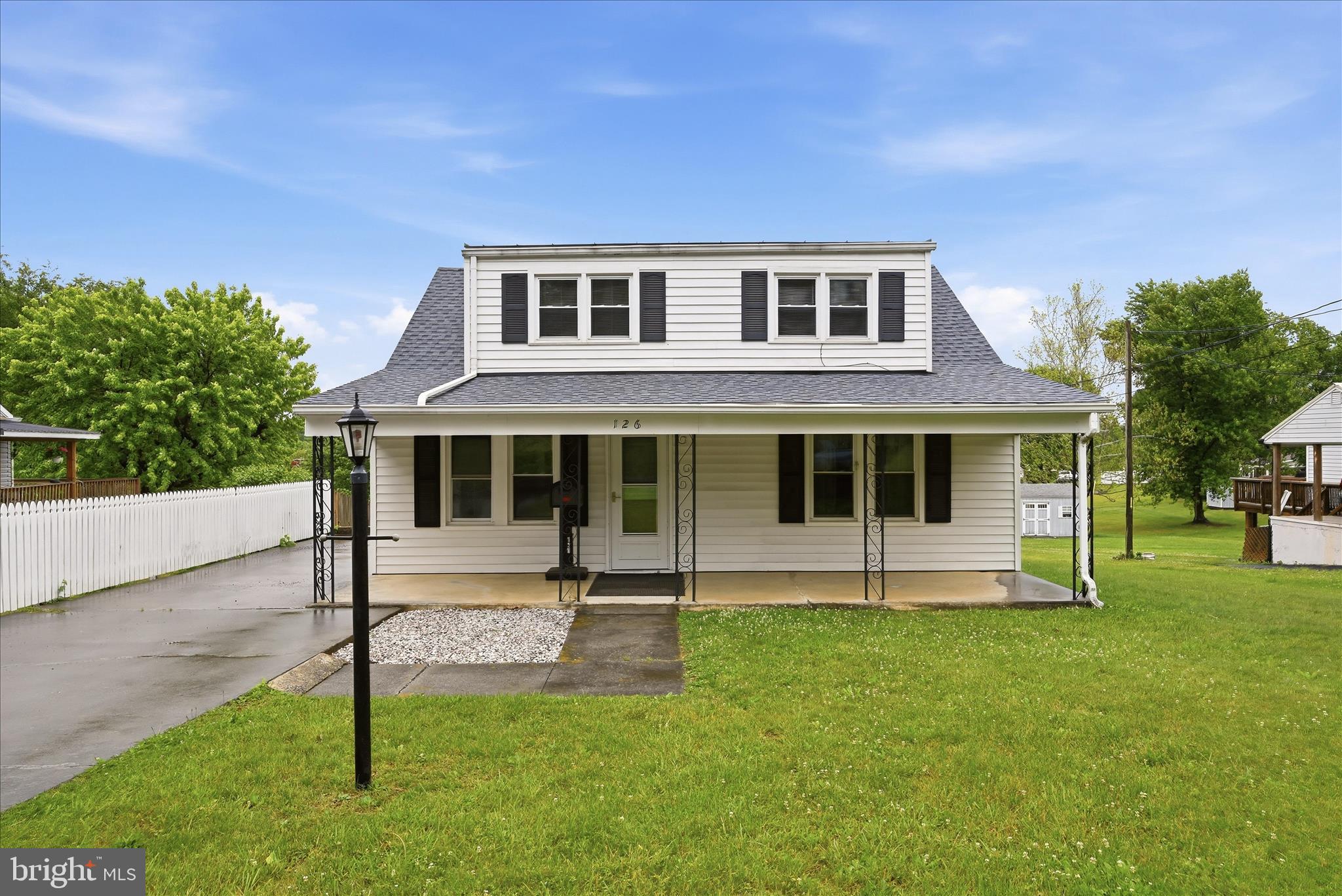126 Marple Road Winchester, VA 22603 - Photo 33 of 42 Front Aerial