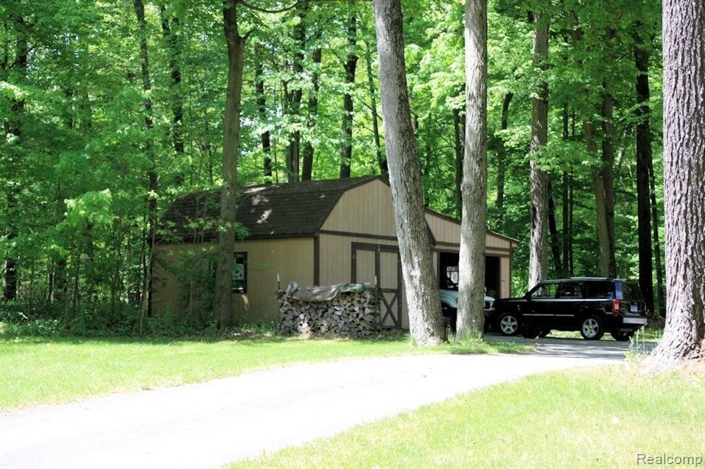 79343 Fisher Road Romeo, MI 48065 - Photo 2 of 23 Barn.jpg