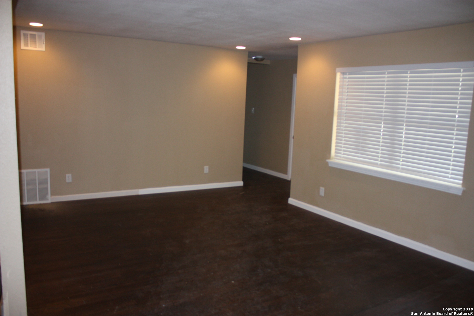 201 Zephyr Drive Windcrest, TX 78239 - Photo 2 of 12