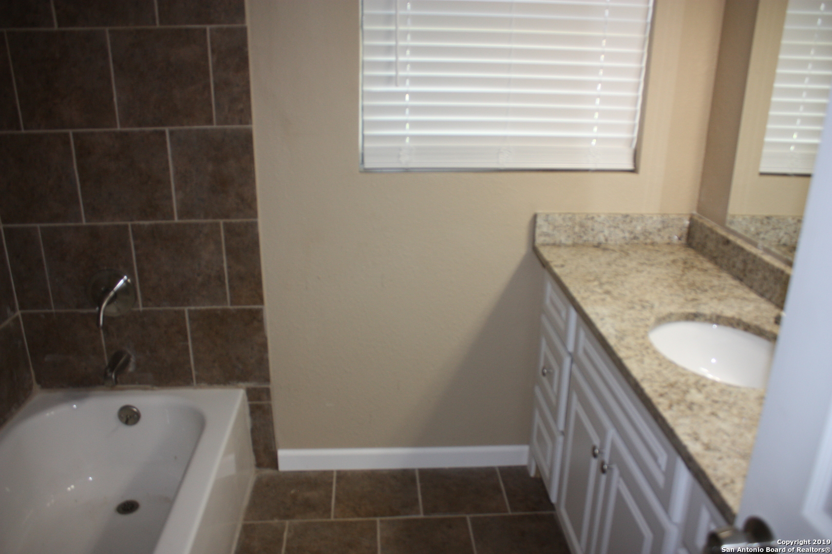 201 Zephyr Drive Windcrest, TX 78239 - Photo 6 of 12