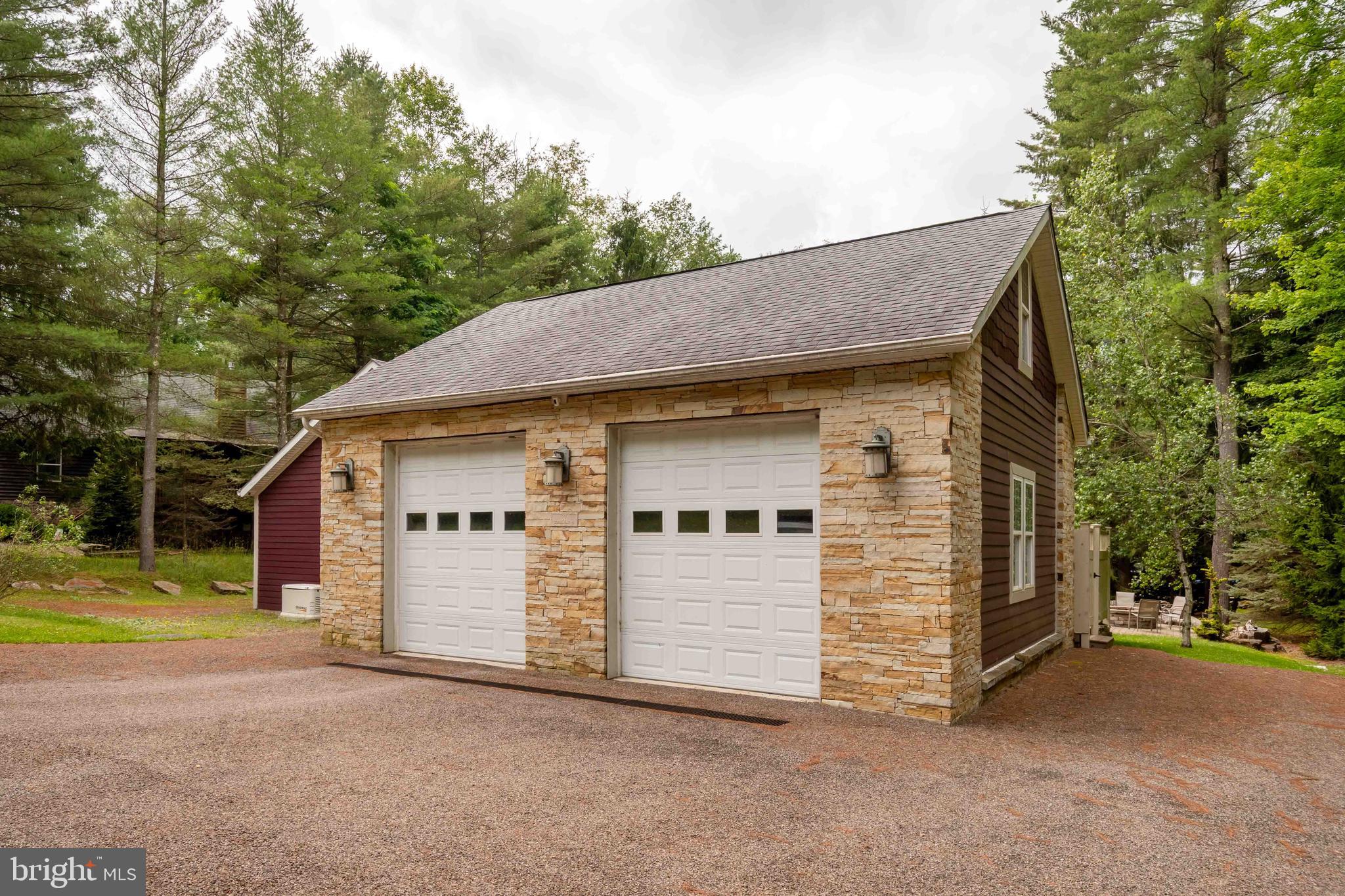 37 Skippers Point Road Oakland, MD 21550 - Photo 2 of 49