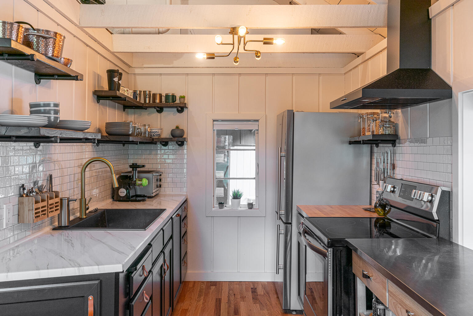 101 Clear Creek Canyon Road Ketchum, ID 83340 - Photo 22 of 37 Snook cabin kitchen