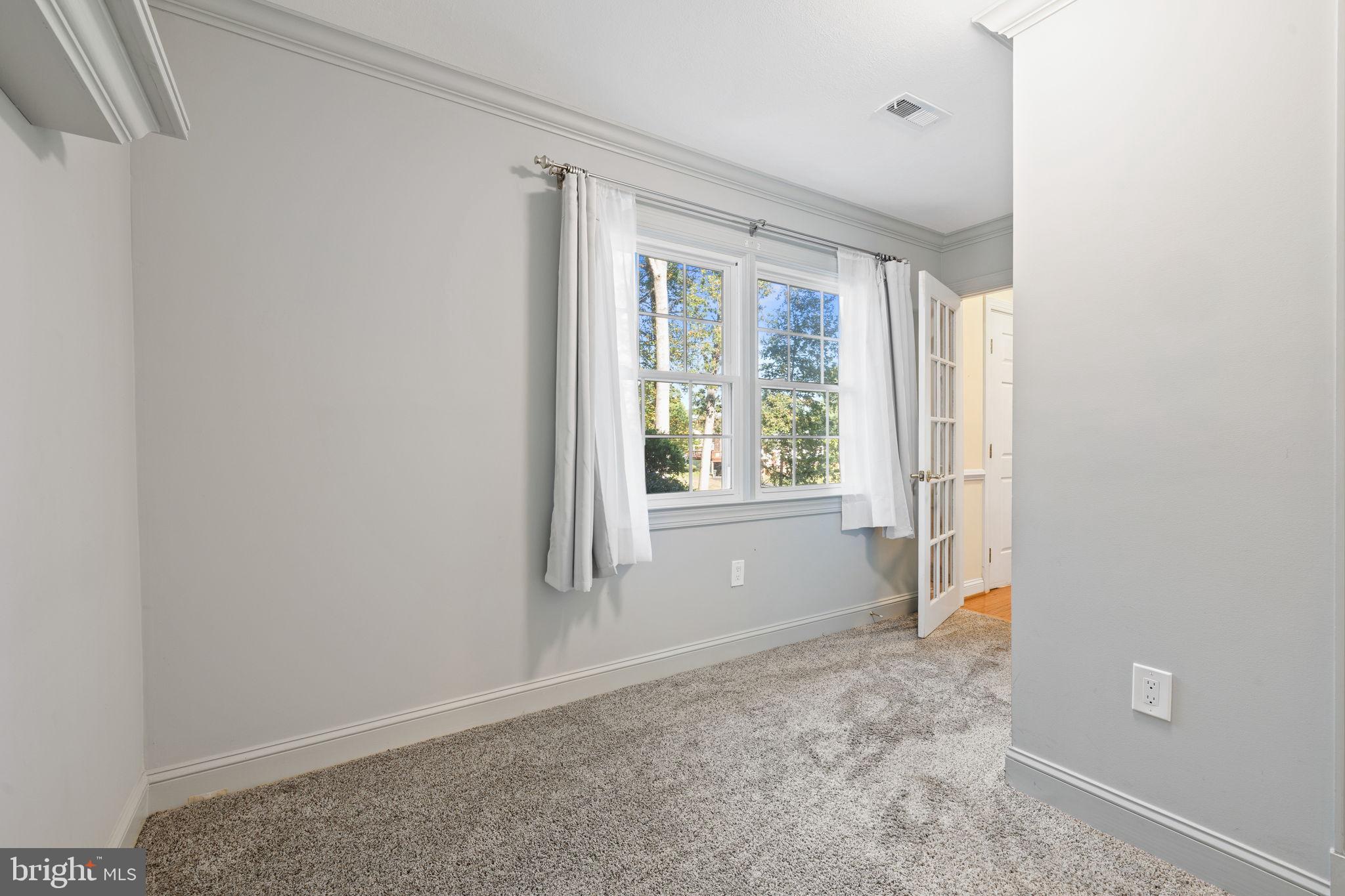 6397 Tazewell Street Warrenton, VA 20187 - Photo 16 of 41 Bright and airy room with natural light.