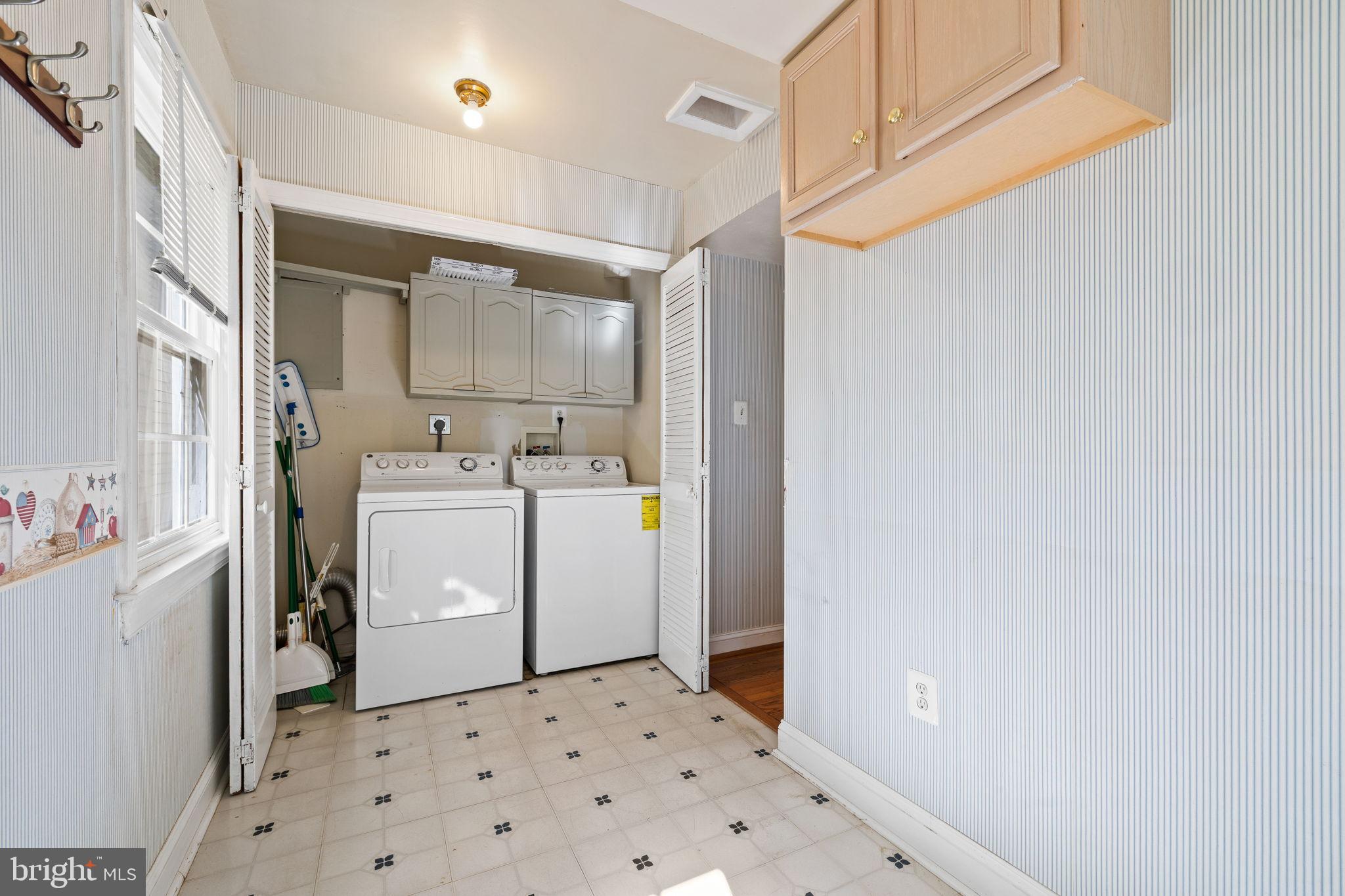 6397 Tazewell Street Warrenton, VA 20187 - Photo 17 of 41 Bright and functional laundry space awaits.