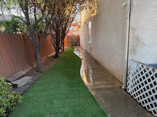 $850,000 | 9615 North Willey Court, Fresno, CA 93720