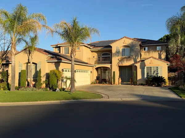 $850,000 | 9615 North Willey Court, Fresno, CA 93720