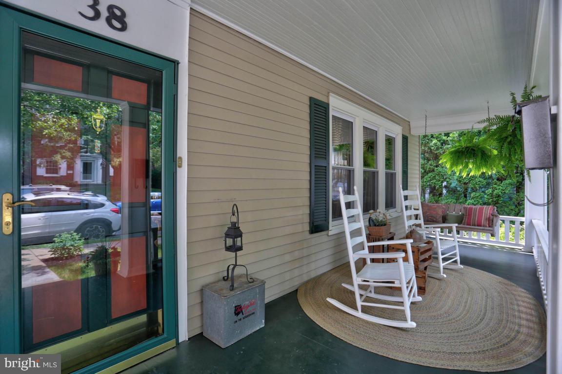 38 East Center Street Lititz, PA 17543 - Photo 4 of 39