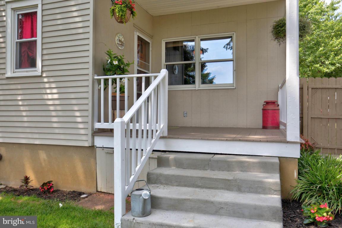 38 East Center Street Lititz, PA 17543 - Photo 6 of 39