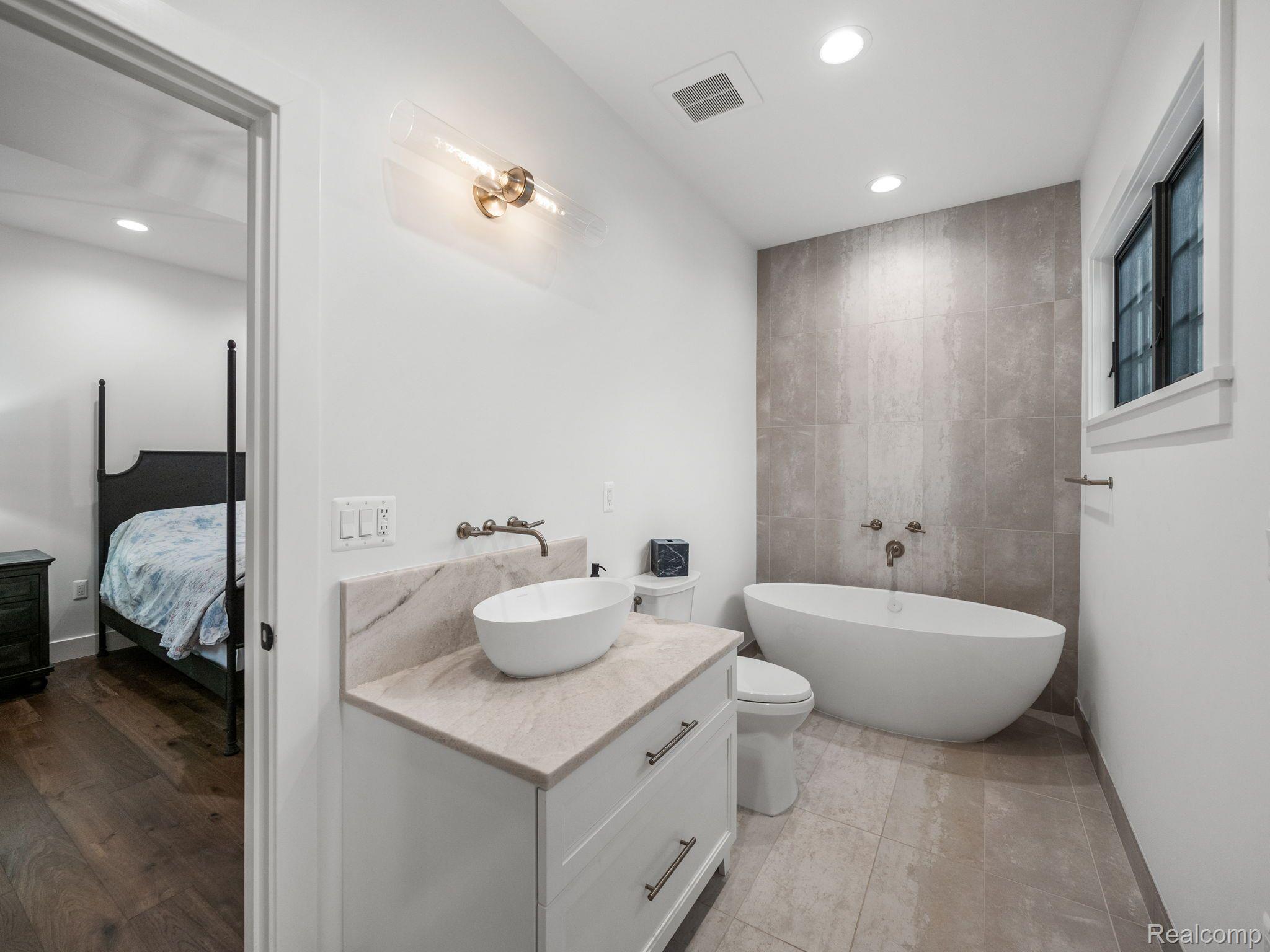 614 Ludlow Avenue Rochester, MI 48307 - Photo 54 of 74 Gallery Image 54