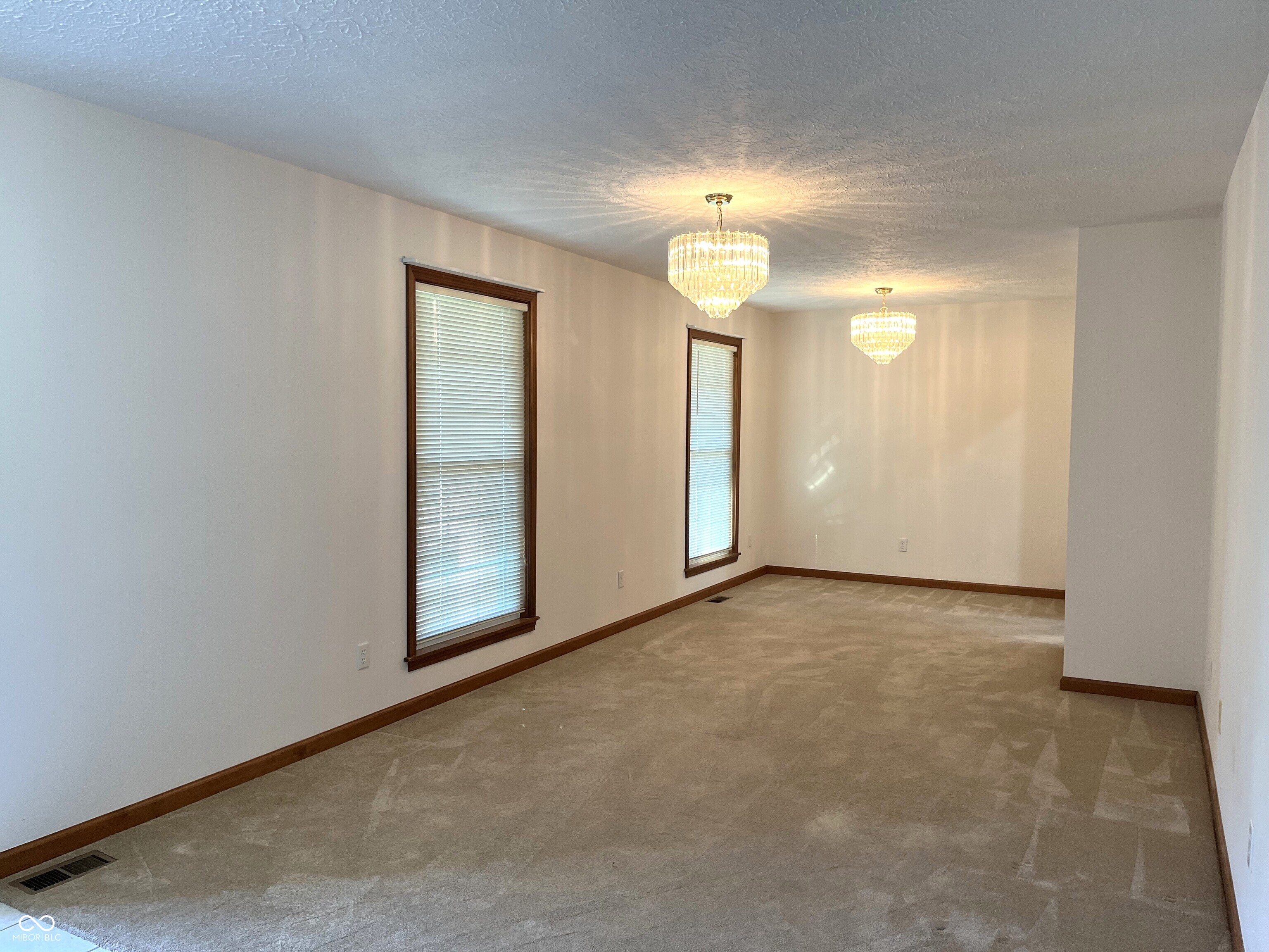 2010 Declaration Drive Greenfield, IN 46140 - Photo 6 of 20